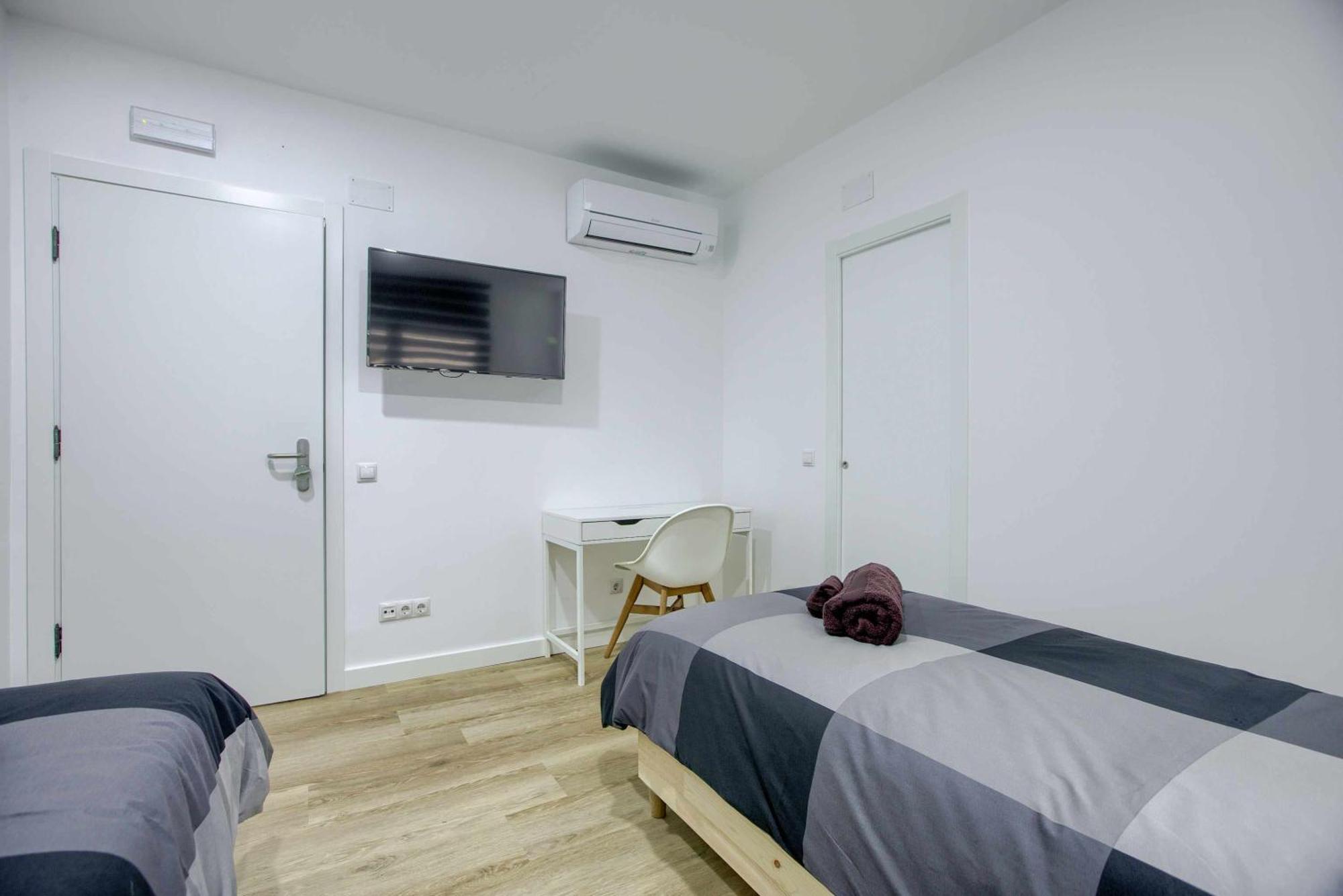 Casa De Huespedes 12 Octubre Rooms Madrid Extérieur photo