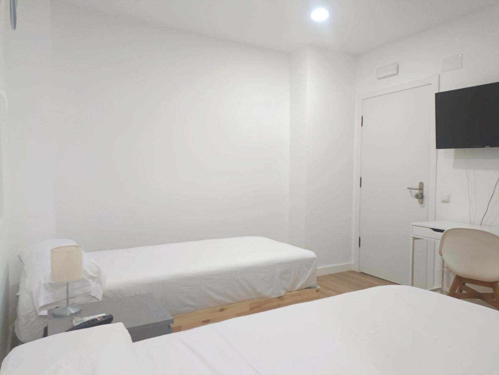 Casa De Huespedes 12 Octubre Rooms Madrid Extérieur photo