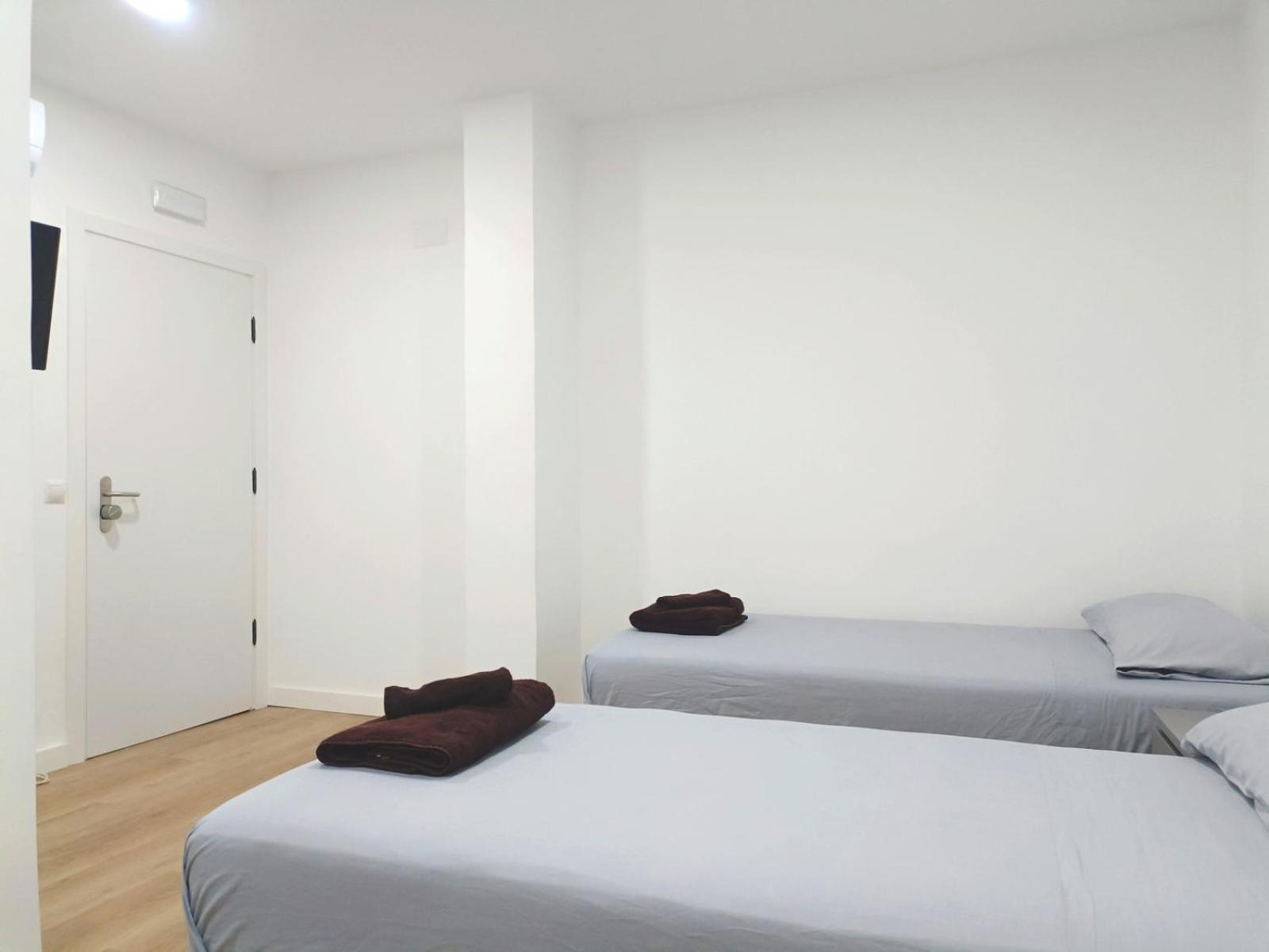 Casa De Huespedes 12 Octubre Rooms Madrid Extérieur photo